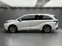 Toyota Sienna 2.5L Hybrid Platinum Edition - photo 7