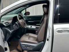 Toyota Sienna 2.5L Hybrid Platinum Edition - photo 9