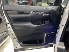 Toyota Vellfire Dual Engine 2.5L HV Luxury - ფოტო 13