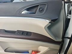 Buick GL8 Land Business Class 652T Luxury - ფოტო 7