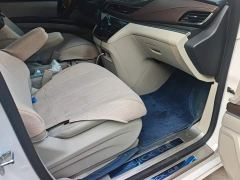 Buick GL8 Land Business Class 652T Luxury - ფოტო 8