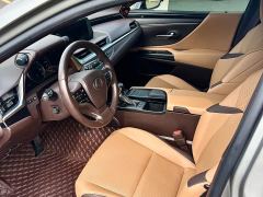 Lexus ES 300h Elite Edition National V Emission Standard - ფოტო 7