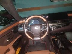 Lexus ES 300h Executive Edition - ფოტო 11