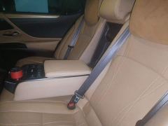 Lexus ES 300h Executive Edition - ფოტო 18