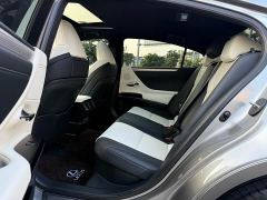 Lexus ES 300h F SPORT - фото 9