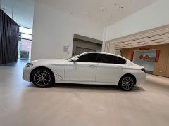BMW 5 Series Facelift 525Li M Sport Package - photo 3