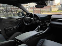 Toyota Avalon Hybrid 2.0L Luxury - ფოტო 10