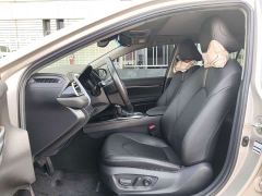 Toyota Camry 2.5G Luxury - фото 8