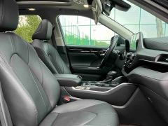 Toyota Highlander Hybrid 2.5L AWD Premium 7-Seater - photo 9