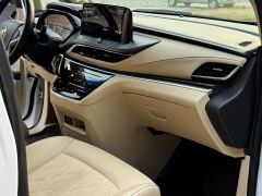Buick GL8 Land Executive Cabin 652T Luxury - ფოტო 13
