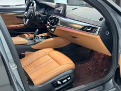 BMW 5 Series (Import) Facelift II 530i Stylish Edition M Sport Package - ფოტო 6
