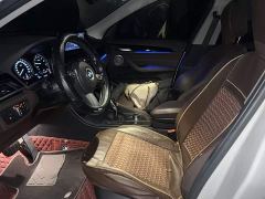 BMW X1 sDrive25Li Premier - ფოტო 18