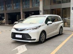 Toyota Sienna 2.5L Hybrid Comfort Edition - photo 1