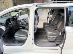 Toyota Sienna 2.5L Hybrid Comfort Edition - photo 11