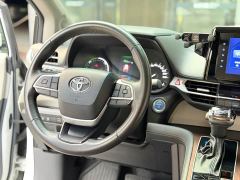 Toyota Sienna 2.5L Hybrid Comfort Edition - photo 9