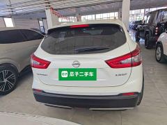 Nissan Qashqai 2.0L CVT XV Premium Luxury - photo 3