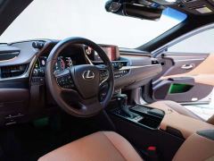 Lexus ES 300h Premium Edition - фото 4