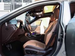 Lexus ES 300h Premium Edition - фото 5