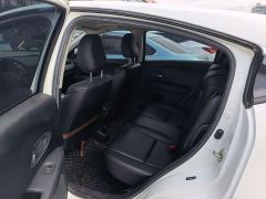 Honda Vezel 1.5L CVT Luxury - ფოტო 12