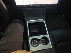 Tesla Model Y Standard Range RWD - ფოტო 13