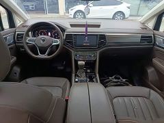 Volkswagen Viloran 330TSI Luxury - ფოტო 9