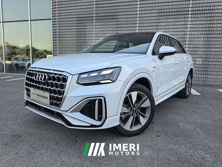 Audi Q2L 35TFSI Fashion Version
