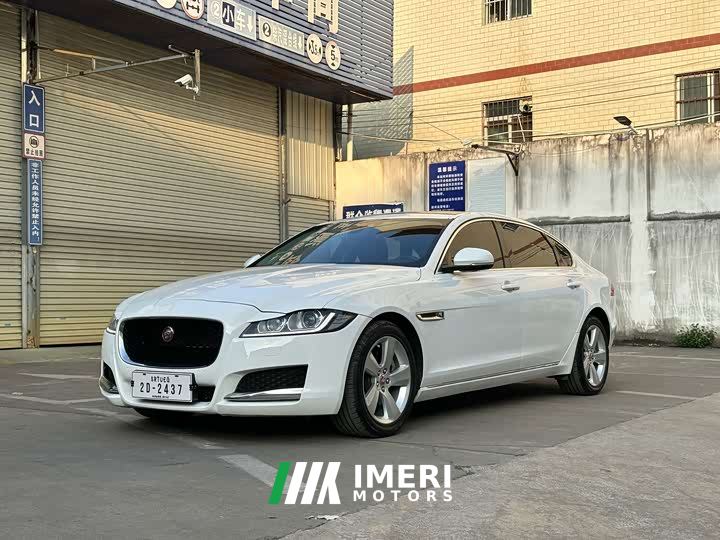 Jaguar XFL 2.0T P200 Two-Wheel Drive Elite