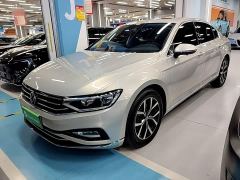 Volkswagen Magotan 330TSI DSG Advance - photo 1