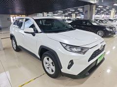 Toyota RAV4 2.0L CVT FWD Urban Edition - photo 3