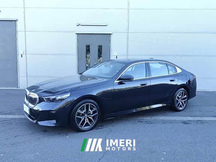 BMW i5 eDrive 35L M Sport Package