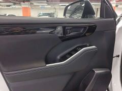 Toyota Crown Venza 2.5L HEV AWD Elite - photo 12