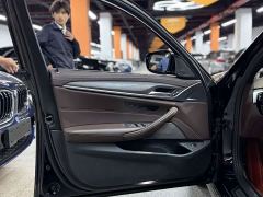 BMW 5 Series Facelift 530Li Luxury M Sport Package - photo 13