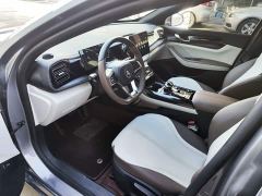 BYD Qin PLUS Glory Edition DM-i 55KM Leading - фото 15