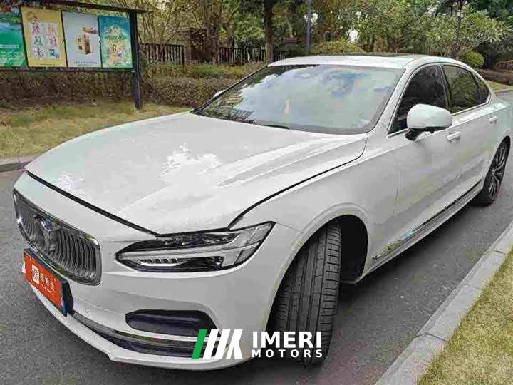 Volvo S90 B5 Smart Luxury Edition - ავტომობილი ჩინეთიდან