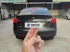 Tesla Model Y Rear-Wheel Drive - ფოტო 4