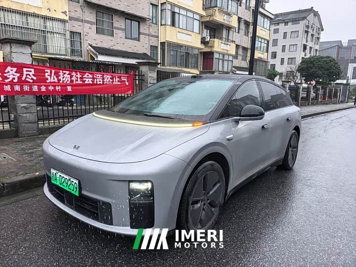 Li Auto i6 Two-Wheel Drive Standard - автомобиль из Китая