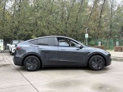 Tesla Model Y Rear-Wheel Drive - ფოტო 8