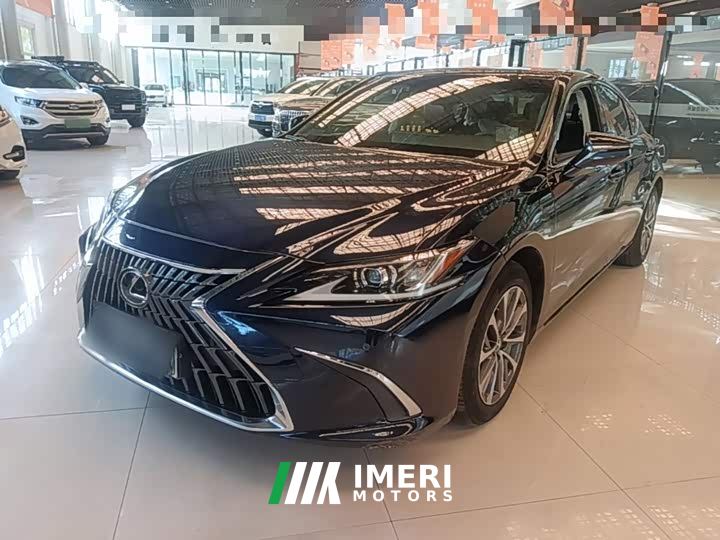 Lexus ES 300h Excellence Edition