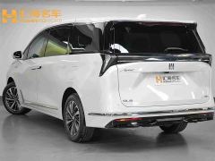 Buick GL8 Luxurious Edition Premium Trim - ფოტო 4