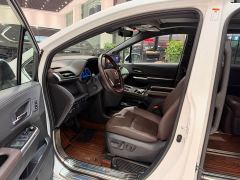 Toyota Grevias 2.5L Hybrid Flagship VIP Edition - photo 6