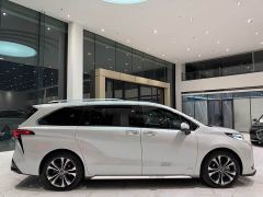 Toyota Grevias 2.5L Hybrid Flagship VIP Edition - photo 9