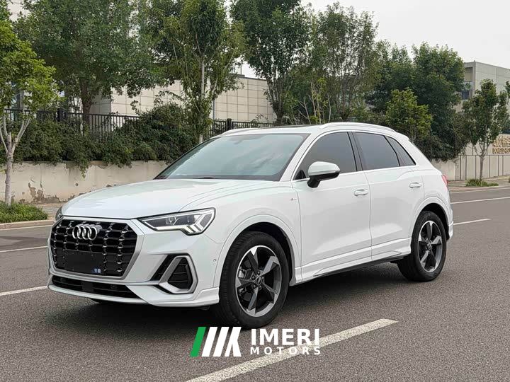 Audi Q3 35 TFSI Sport Dynamic Edition 1.4T - car from China