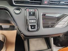 Honda Odyssey 2.0L e:HEV Sharp Comfort Edition - ფოტო 13