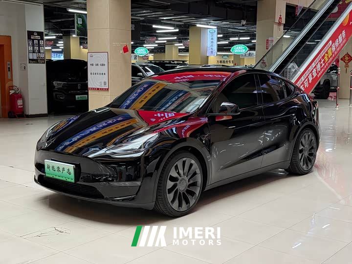 Tesla Model Y Performance All-Wheel Drive - автомобиль из Китая