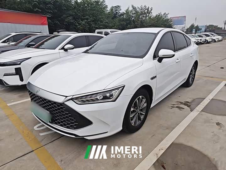 BYD Qin PLUS Glory Edition DM-i 55KM Leading - автомобиль из Китая