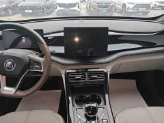 BYD Qin PLUS Glory Edition DM-i 55KM Leading - фото 12