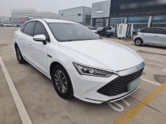 BYD Qin PLUS Glory Edition DM-i 55KM Leading - фото 3