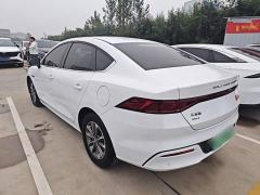 BYD Qin PLUS Glory Edition DM-i 55KM Leading - фото 4