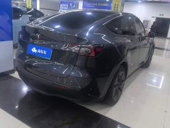 Tesla Model Y Rear-Wheel Drive - ფოტო 3