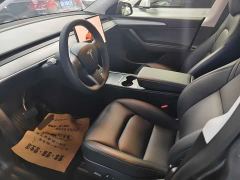 Tesla Model Y Rear-Wheel Drive - ფოტო 5
